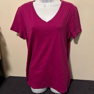 Croft & Barrow Fushia V-Neck Short Sleeve Tee Size Large